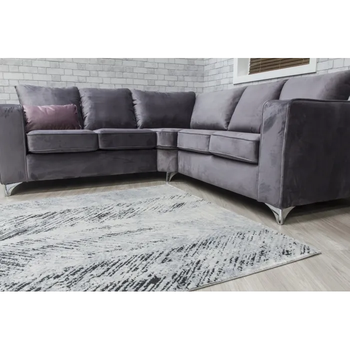 Rococo Feathered Rug - Grey/Black | Murphy Furniture