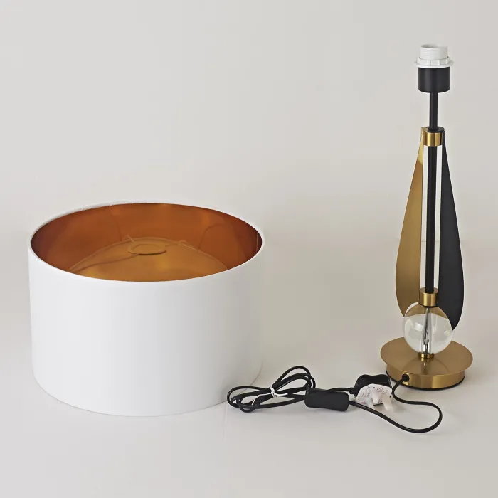 T209024 Lamp | Murphy Furniture