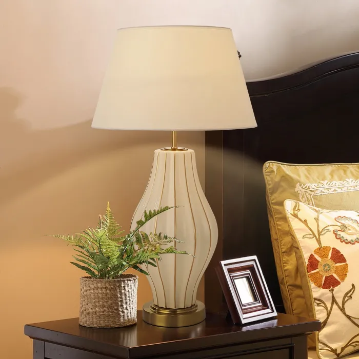 T2312 Lamp | Murphy Furniture