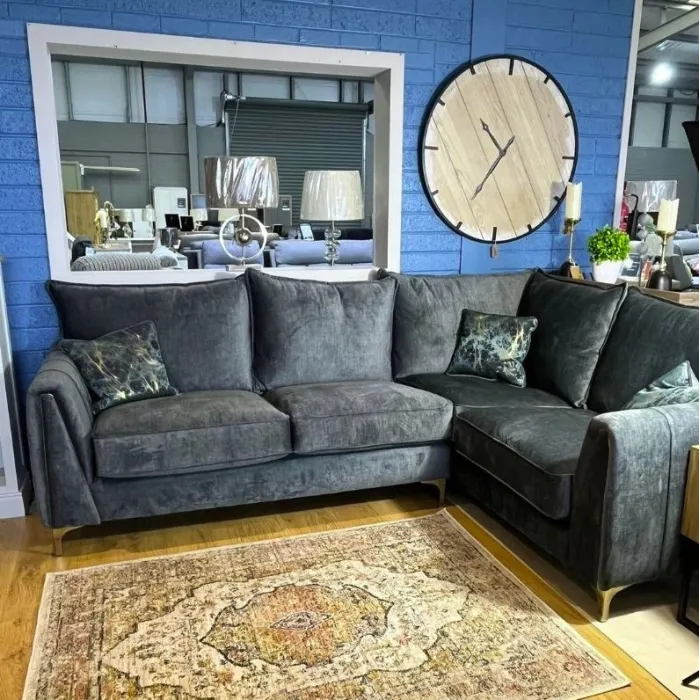 Pembrooke Right Hand Facing Corner Sofa | Murphy Furniture