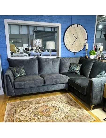 Pembrooke Right Hand Facing Corner Sofa | Murphy Furniture
