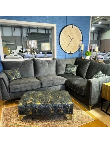 Pembrooke Right Hand Facing Corner Sofa | Murphy Furniture