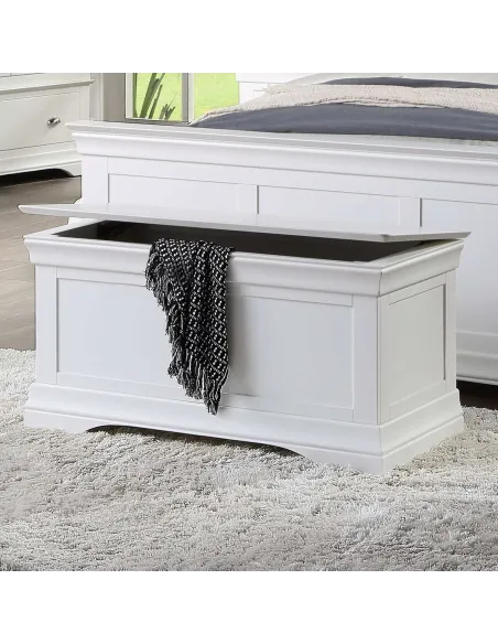Bella Blanket Box - White | Murphy Furniture